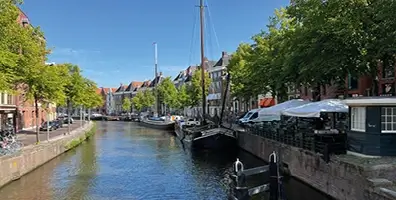 Wolky winkelen in Groningen grachten