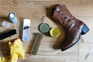 schoenen poetsen