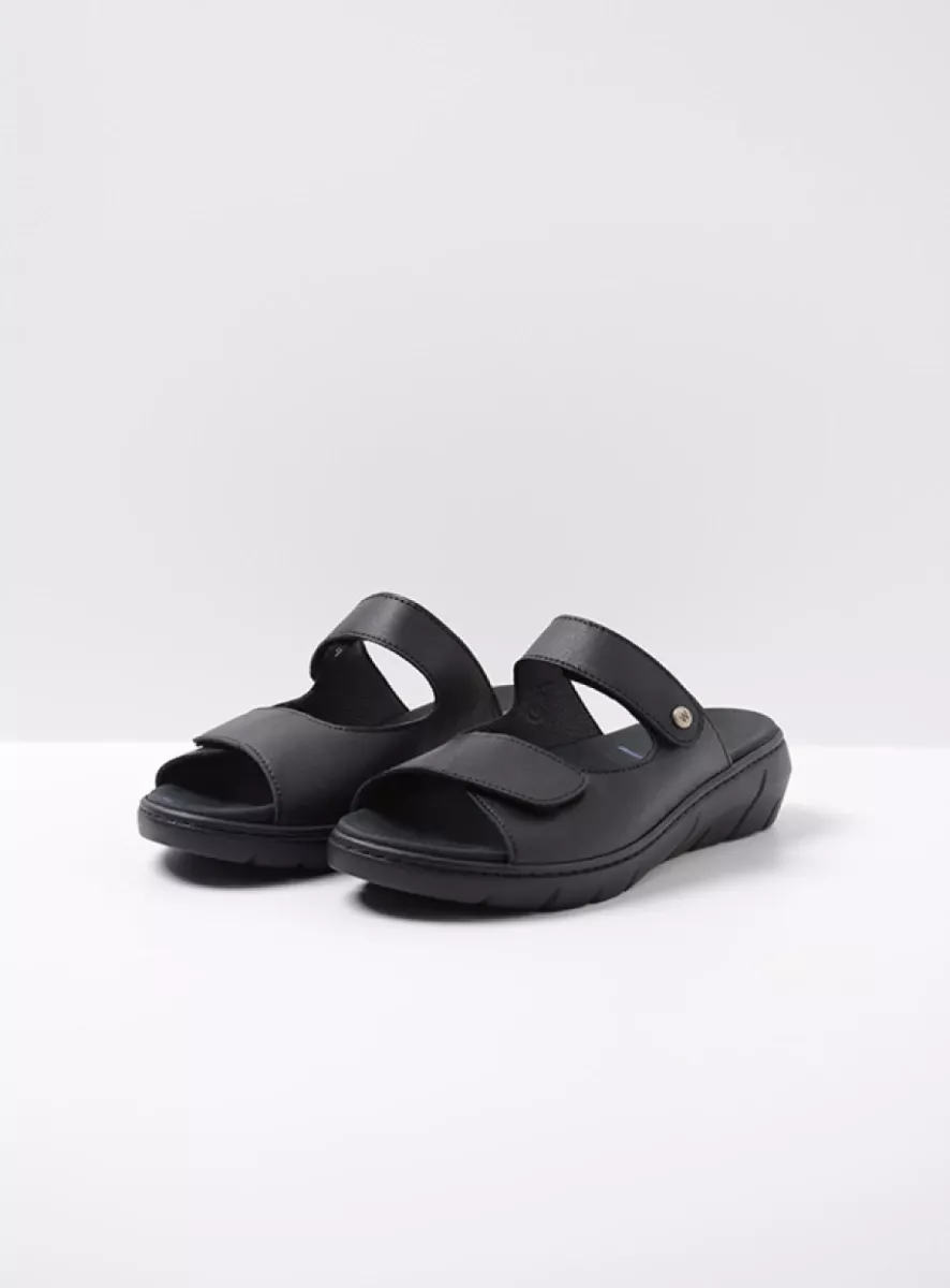 Wolky Slippers 04102 Cyprus 22000 zwart leer