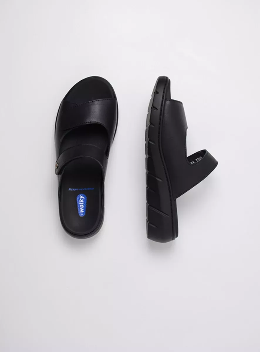 Wolky Slippers 04102 Cyprus 22000 zwart leer